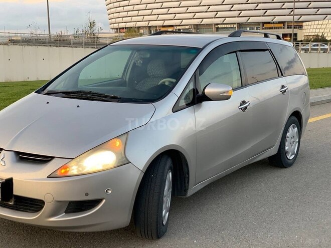 Mitsubishi Grandis 2003, 240,000 km - 2.4 l - Bakı