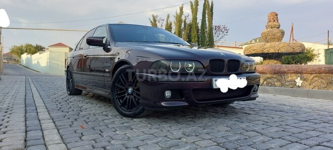 BMW 528 1999, 267,000 km - 2.8 l - Bakı