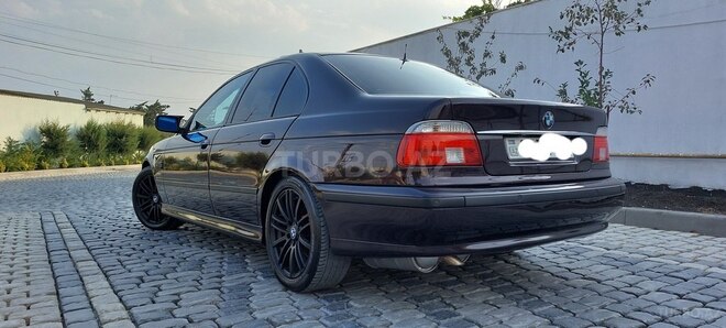 BMW 528 1999, 267,000 km - 2.8 l - Bakı