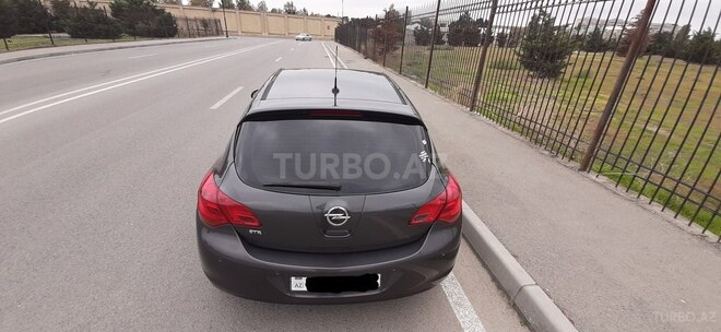 Opel Astra 2011, 221,805 km - 1.3 l - Bakı