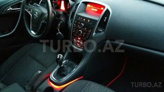 Opel Astra 2011, 221,805 km - 1.3 l - Bakı