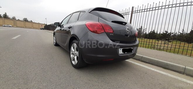 Opel Astra 2011, 221,805 km - 1.3 l - Bakı