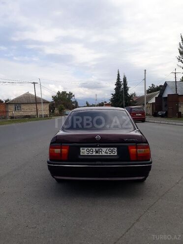Opel Vectra 1994, 360,000 km - 1.8 l - Zaqatala