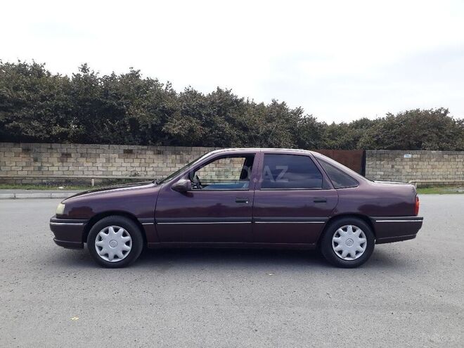 Opel Vectra 1994, 360,000 km - 1.8 l - Zaqatala