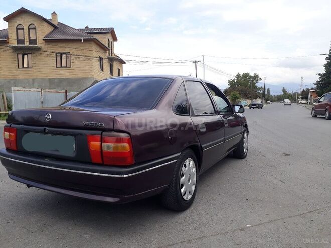 Opel Vectra 1994, 360,000 km - 1.8 l - Zaqatala