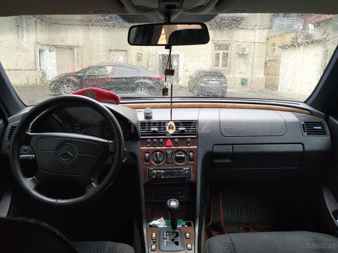 Mercedes C 240 1998, 326,000 km - 2.4 l - Sumqayıt