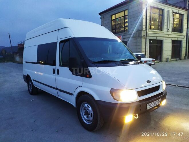 Ford Transit 2003, 390,000 km - 2.4 l - Quba