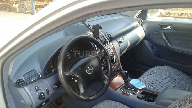 Mercedes C 200 2001, 230,000 km - 2.0 l - Biləsuvar