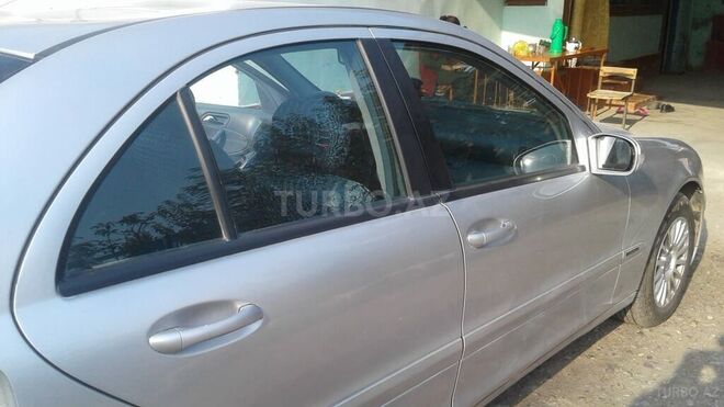 Mercedes C 200 2001, 230,000 km - 2.0 l - Biləsuvar