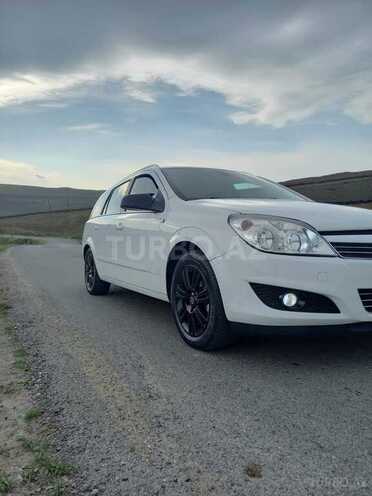 Opel Astra 2008, 188,000 km - 1.6 l - Göyçay