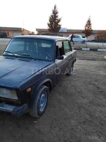LADA (VAZ) 2107 2004, 45,239 km - 1.6 l - Salyan