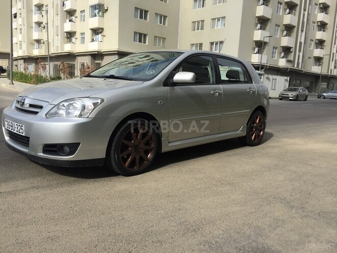 Toyota Corolla 2004, 230,000 km - 1.4 l - Bakı