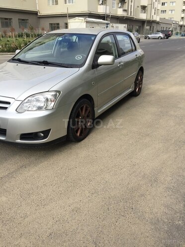 Toyota Corolla 2004, 230,000 km - 1.4 l - Bakı