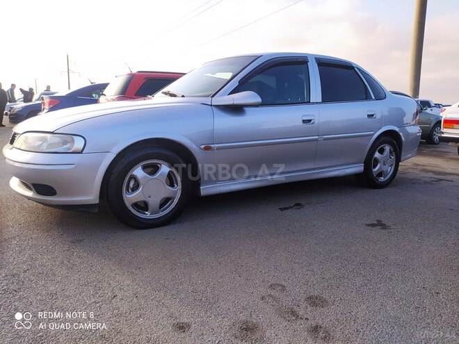 Opel Vectra 1999, 299,000 km - 1.6 l - Bakı