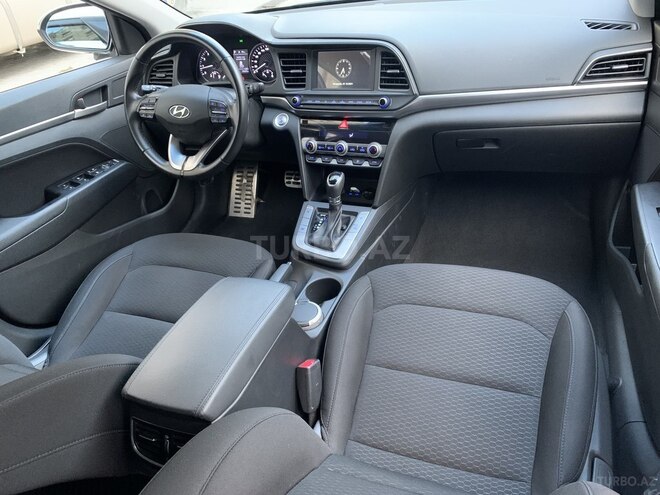 Hyundai Elantra 2019, 35,000 km - 2.0 l - Bakı