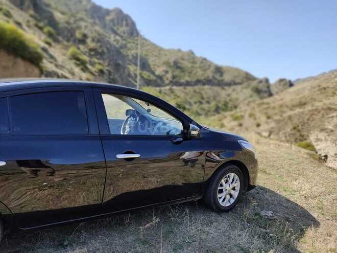 Nissan Sunny 2014, 183,400 km - 1.5 l - Lerik