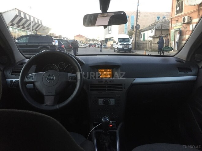 Opel Astra 2005, 192,000 km - 1.4 л - Bakı