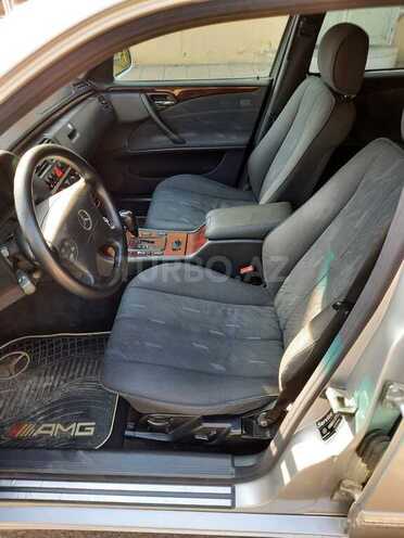 Mercedes E 220 2001, 283,000 km - 2.2 l - Cəlilabad