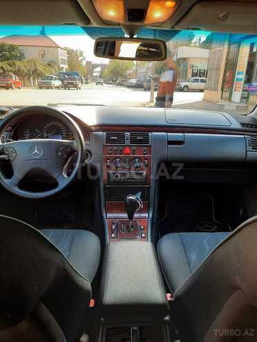 Mercedes E 220 2001, 283,000 km - 2.2 l - Cəlilabad
