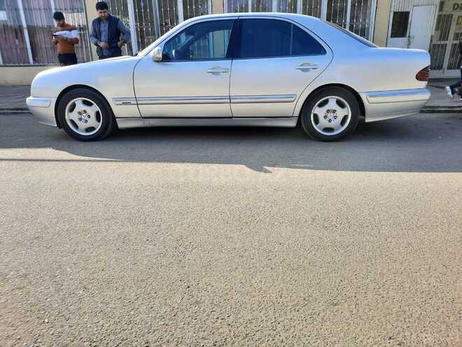 Mercedes E 220 2001, 283,000 km - 2.2 l - Cəlilabad