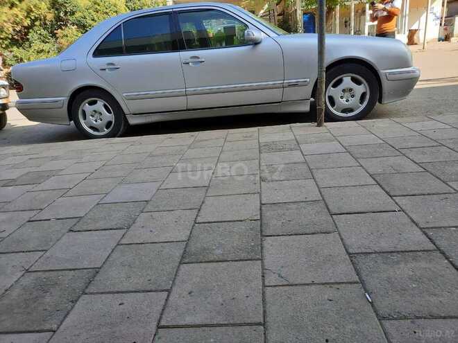 Mercedes E 220 2001, 283,000 km - 2.2 l - Cəlilabad