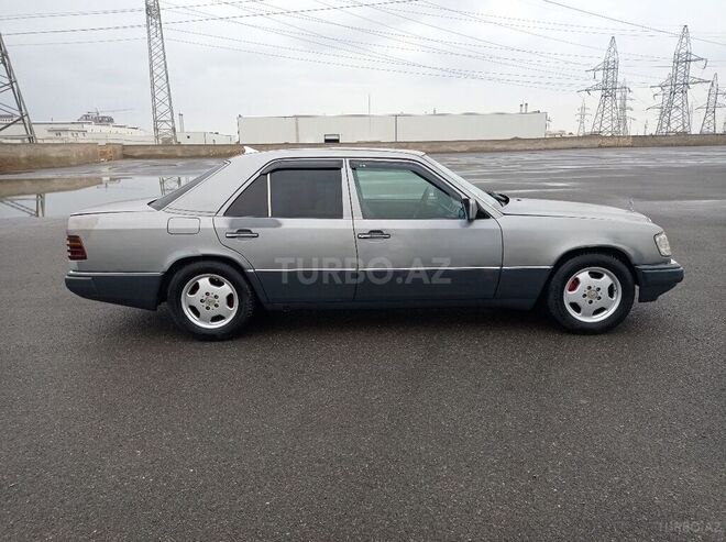 Mercedes E 250 1993, 354,200 km - 2.5 l - Bakı