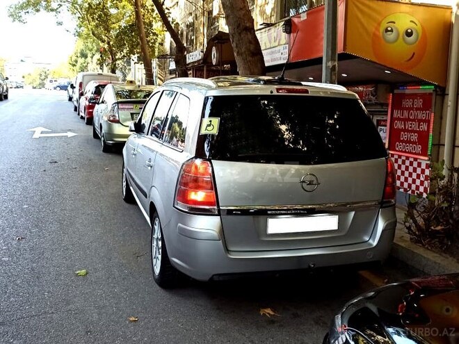 Opel Zafira 2007, 180,000 km - 1.9 л - Bakı