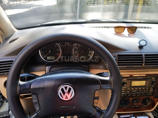 Volkswagen Passat 2004, 305,250 km - 1.8 l - Bakı