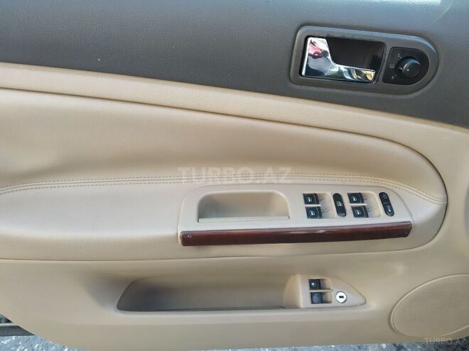Volkswagen Passat 2004, 305,250 km - 1.8 l - Bakı