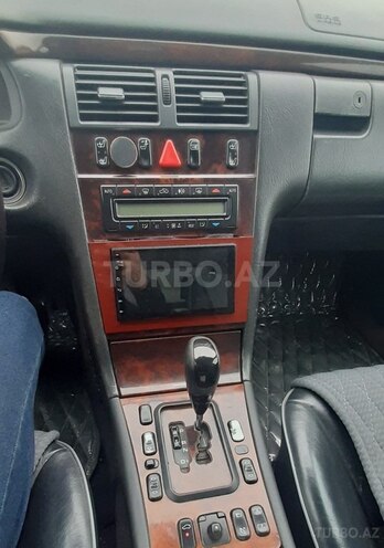 Mercedes E 240 2000, 288,888 km - 2.4 l - Bakı