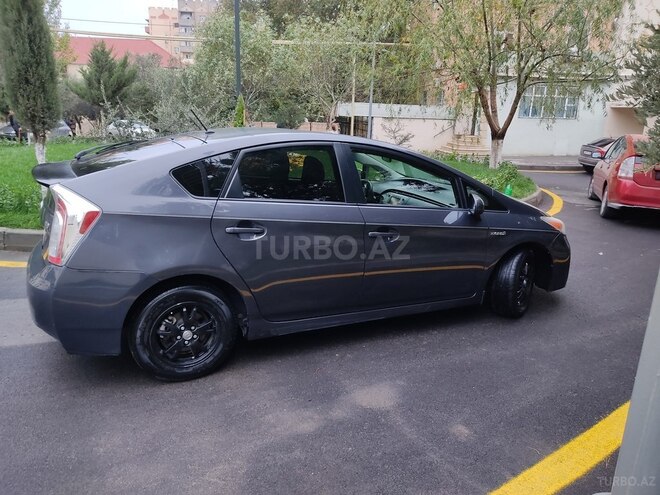 Toyota Prius 2013, 122,000 km - 1.8 l - Bakı