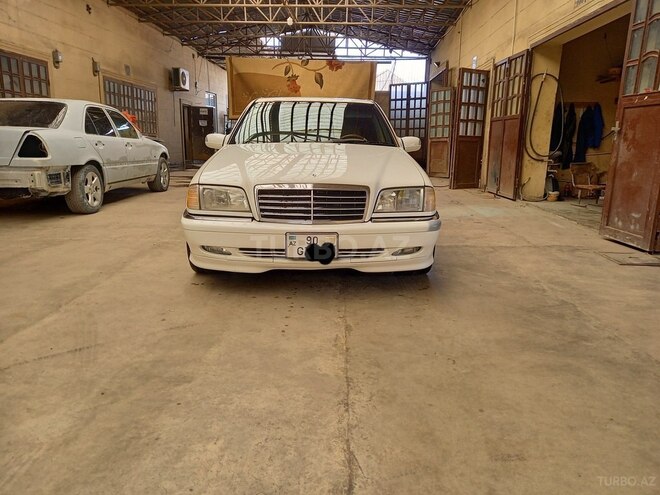 Mercedes C 230 2000, 320,000 km - 2.3 l - Sabirabad