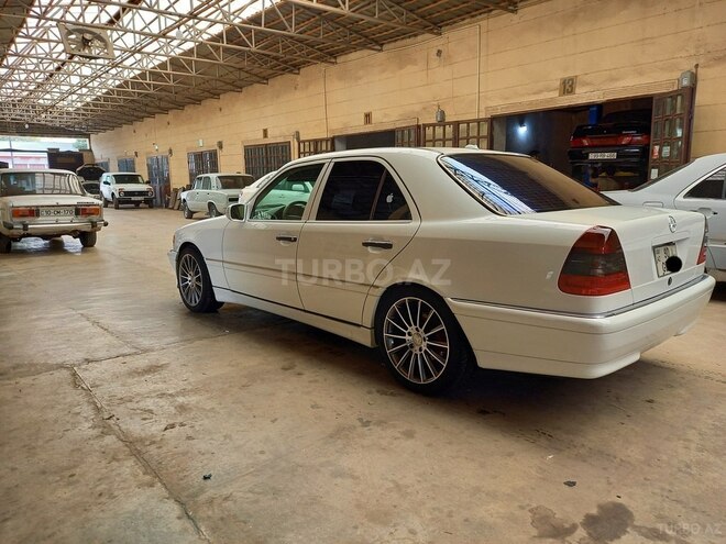 Mercedes C 230 2000, 320,000 km - 2.3 l - Sabirabad