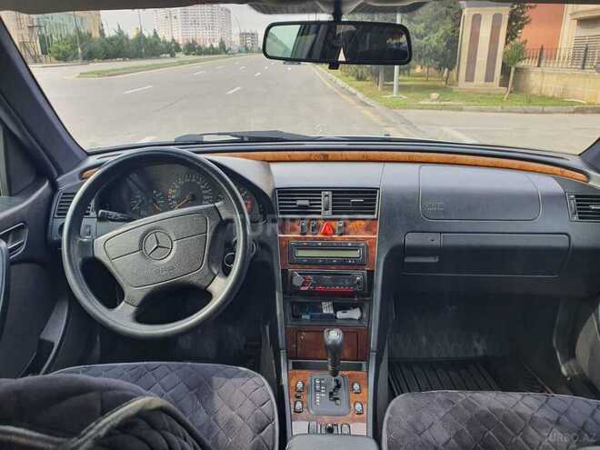 Mercedes C 240 1997, 179,000 km - 2.4 l - Bakı