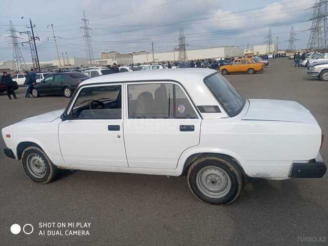 LADA (VAZ) 2107 2009, 120,000 km - 1.6 l - Salyan