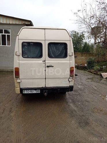 Mercedes 208 D 1994, 285,000 km - 2.5 л - Lənkəran