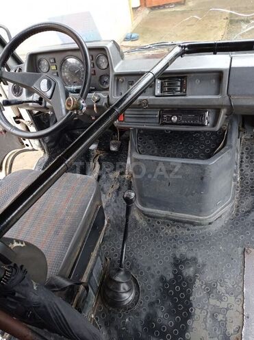 Mercedes 208 D 1994, 285,000 km - 2.5 л - Lənkəran