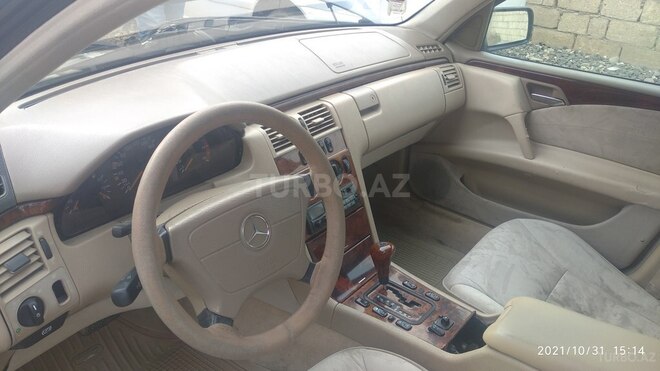 Mercedes E 220 1999, 400,000 km - 2.2 л - Bakı