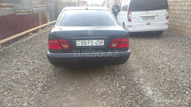 Mercedes E 220 1999, 400,000 km - 2.2 л - Bakı