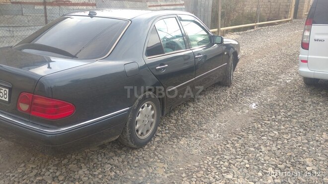 Mercedes E 220 1999, 400,000 km - 2.2 л - Bakı