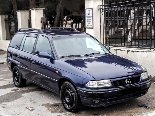 Opel Astra 1997, 260,000 km - 1.6 l - Bakı