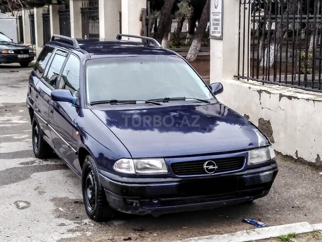 Opel Astra 1997, 260,000 km - 1.6 l - Bakı