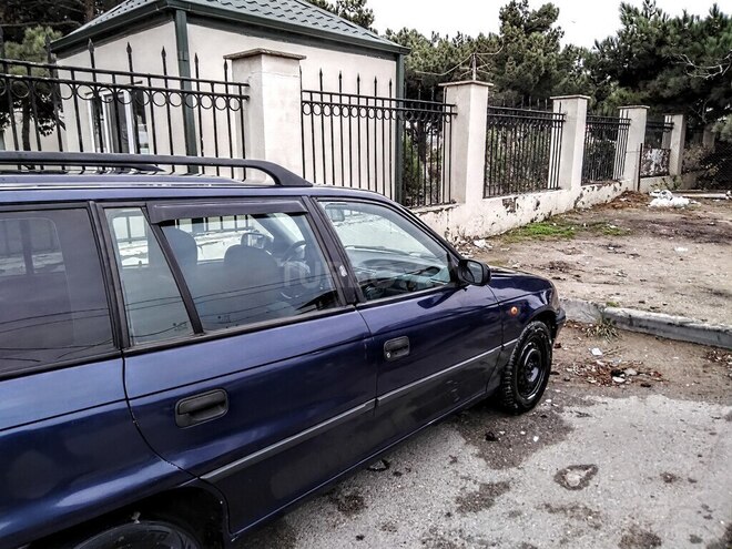 Opel Astra 1997, 260,000 km - 1.6 l - Bakı