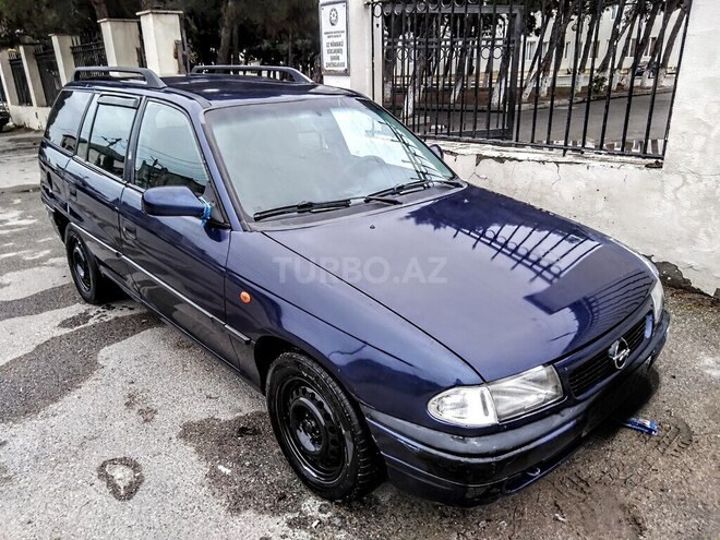 Opel Astra 1997, 260,000 km - 1.6 l - Bakı