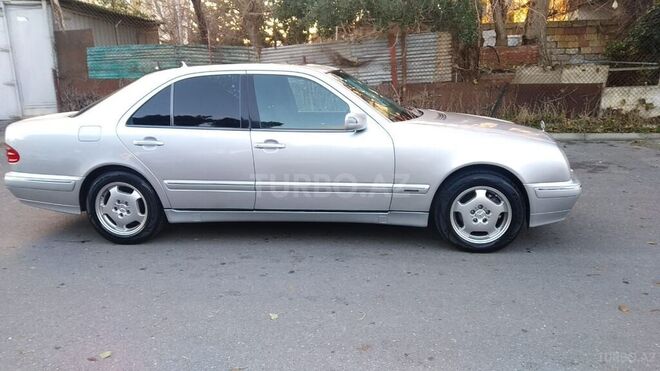 Mercedes E 280 2000, 198,321 km - 2.8 l - Bakı