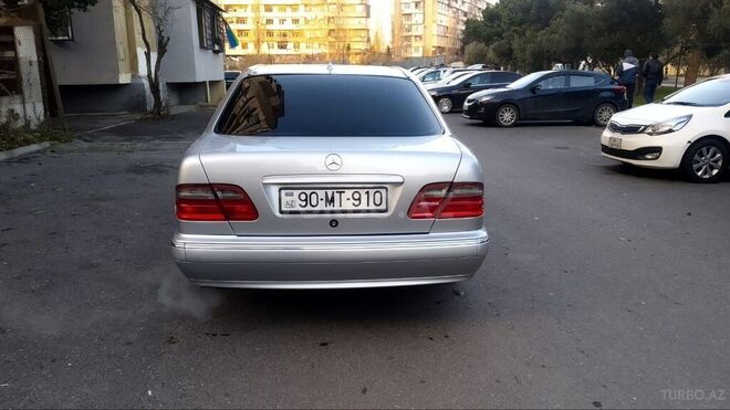 Mercedes E 280 2000, 198,321 km - 2.8 l - Bakı