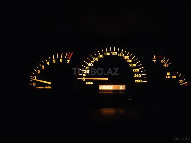 Opel Vectra 1999, 239,000 km - 2.0 l - Bakı
