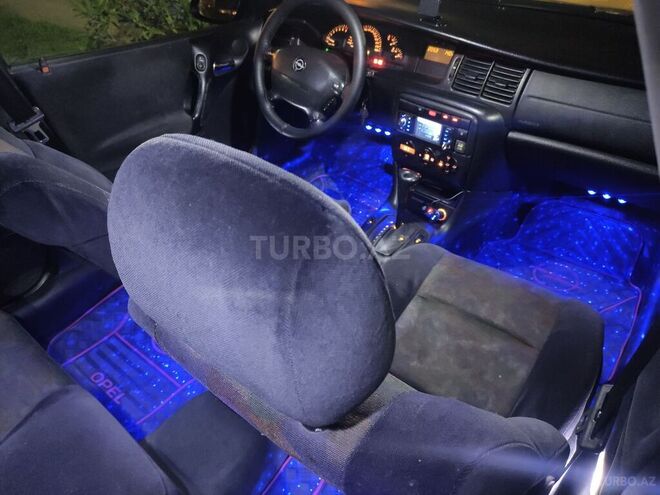 Opel Vectra 1999, 239,000 km - 2.0 l - Bakı