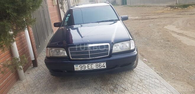 Mercedes C 220 2000, 453,000 km - 2.2 l - Bakı
