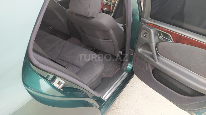 Mercedes E 220 1997, 550,000 km - 2.2 л - Sabirabad